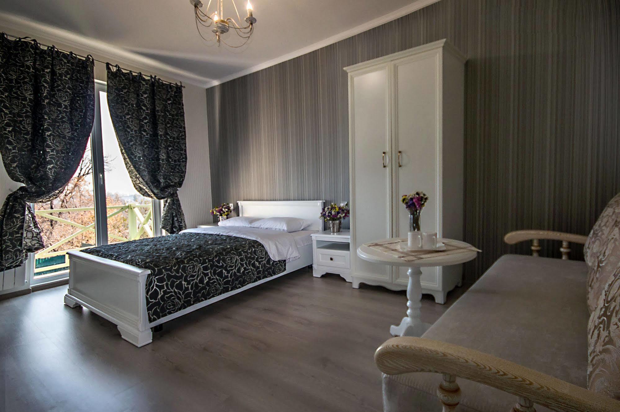 Mini Hotel Ryleev Harkiv Dış mekan fotoğraf